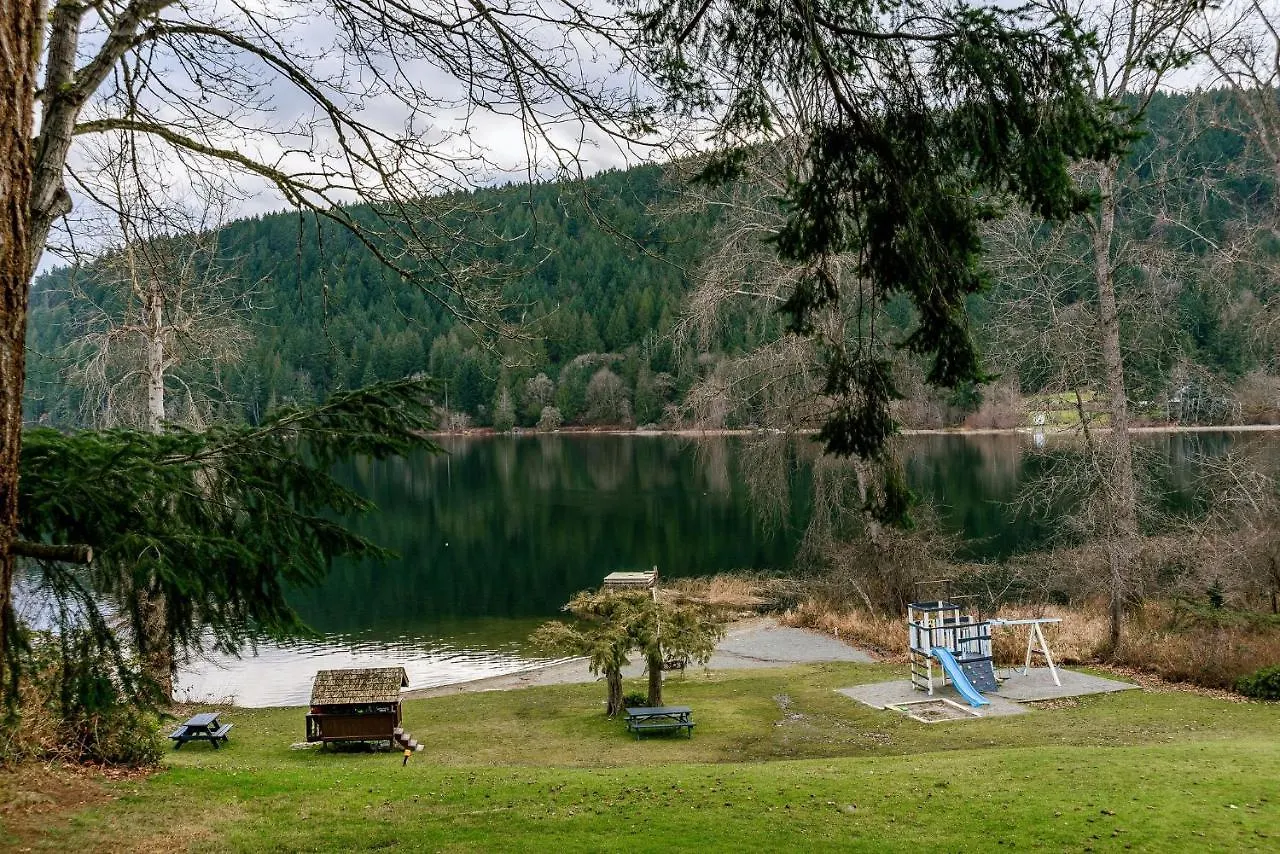 *** Holiday park Green Acres Lakeside Resort Salt Spring Island Ganges Canada